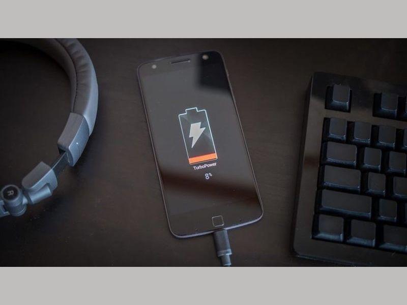 “Bật mí” cách vệ sinh cổng sạc iPhone đơn giản, dễ thực hiện