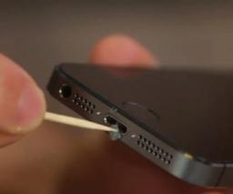 Thay chân sạc iphone