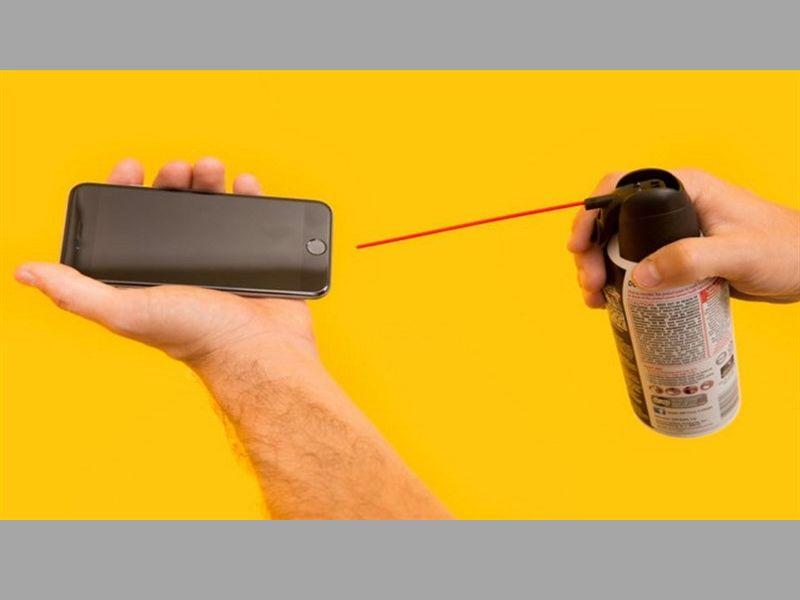 [HƯỚNG DẪN] Cách vệ sinh lỗ loa iphone đơn giản ngay tại nhà