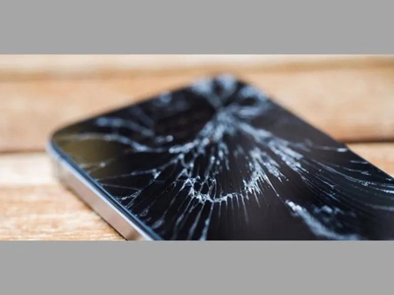 Chữa lỗi iPhone không lên màn hình dù máy đang chạy