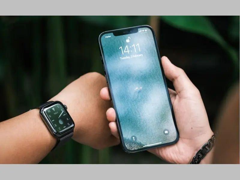 Mở khoá iPhone bằng Apple Watch - Khám phá tính năng đặc biệt
