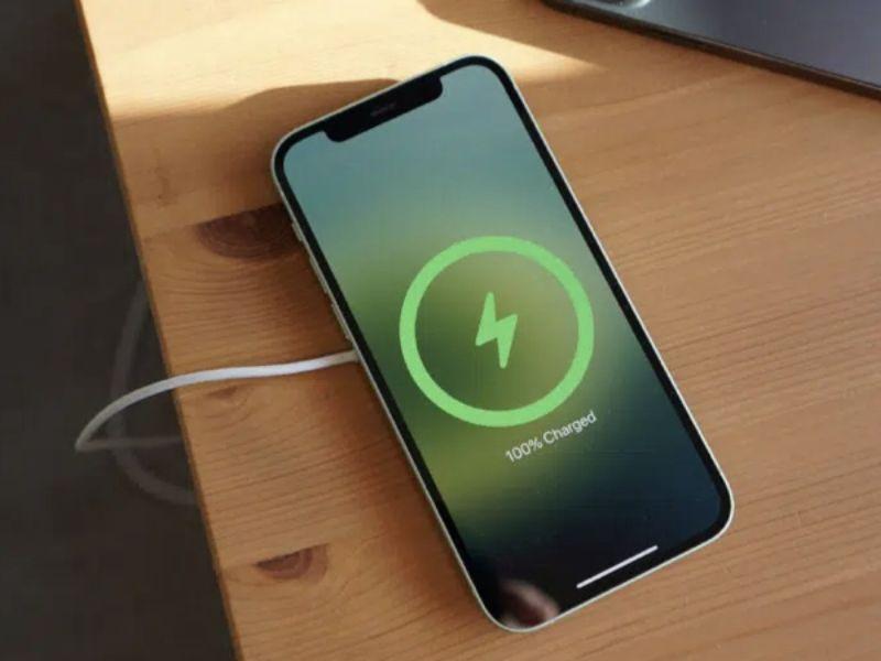 Nên sạc pin iPhone khi nào là đúng cách?