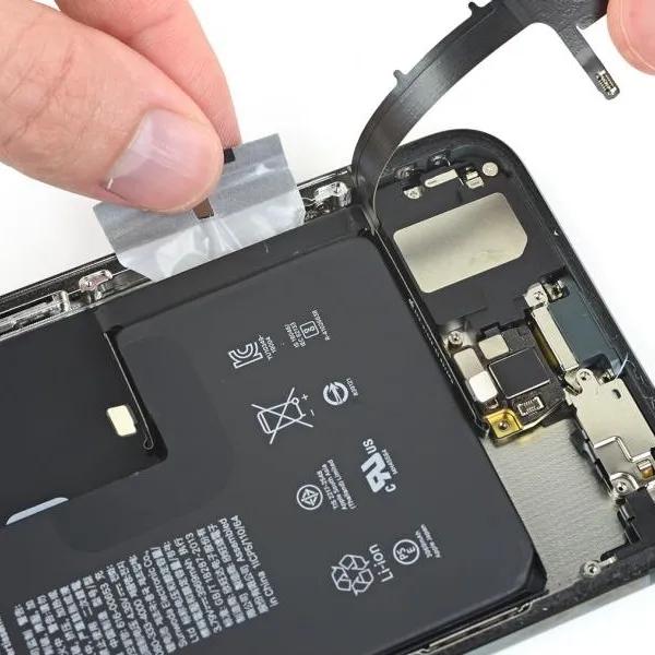Thay Pin iPhone 11 Pro