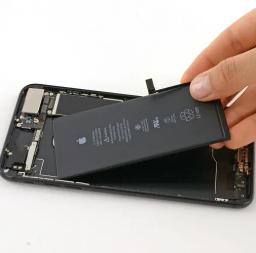 Thay pin iPhone 8 Plus