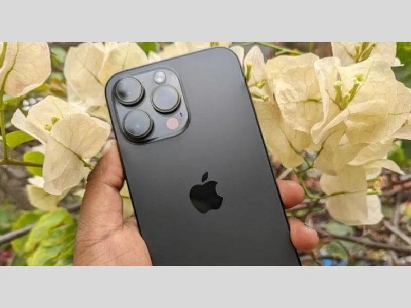 6+ iPhone màu đen hiện đại và đáng mua hiện nay