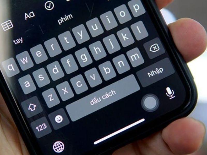 Hướng dẫn cách tắt bàn phím tự nhảy chữ trên iPhone cực dễ