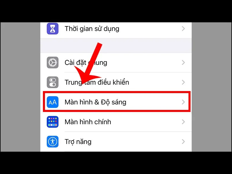 Chọn mục Màn hình & Độ sáng