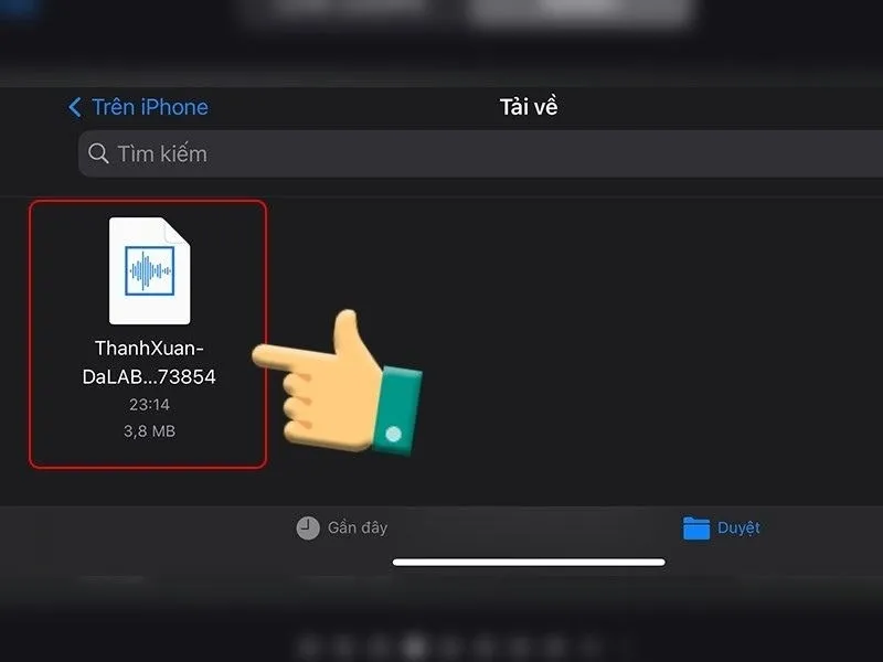 Chọn file nhạc bạn muốn cài làm nhạc chuông cho iPhone