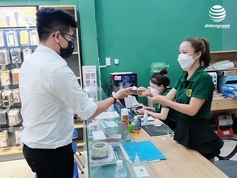 thay ép kính iPhone Đà Nẵng giá rẻ