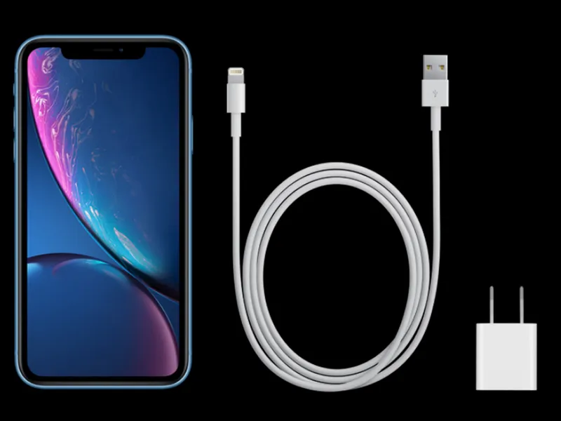 Sạc pin iPhone đúng cách cùng với củ và dây sạc chính hãng