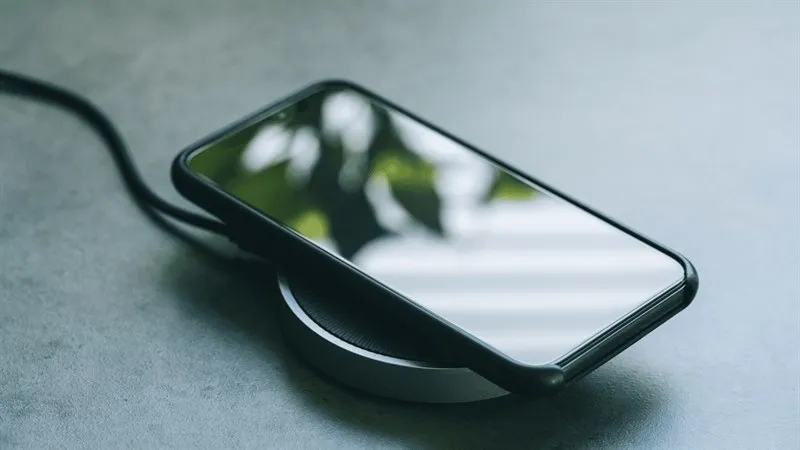 Công nghệ sạc không dây vô cùng tiện lợi với người dùng iPhone