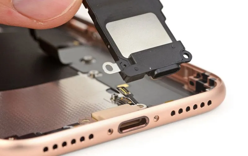 thay loa ngoai iphone tai di dong xanh