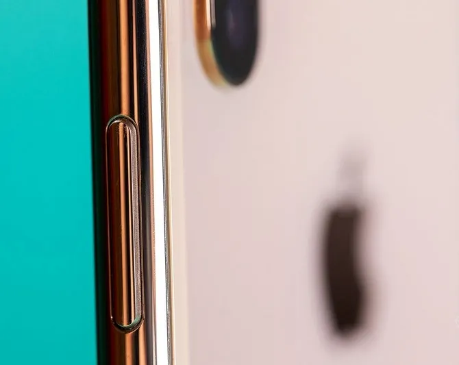 thay nut nguon iphone