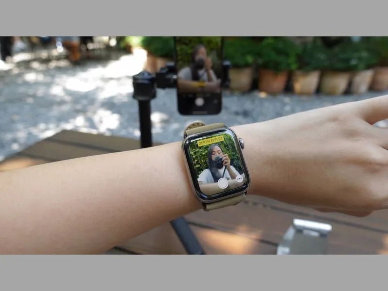 Sử dụng Apple Watch hỗ trợ hình ảnh iPhone 13 Pro Max