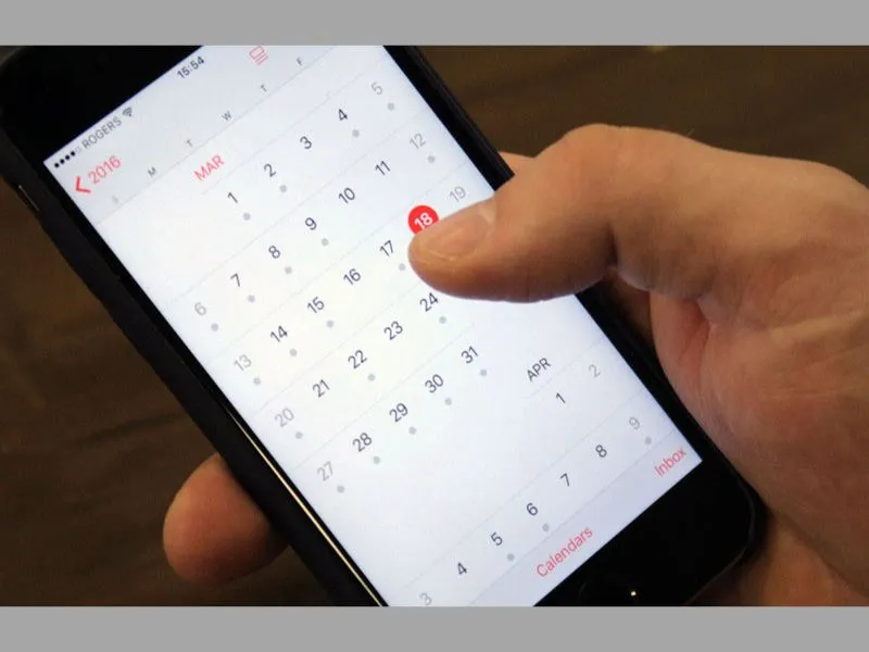 Cách đặt lịch trên iPhone