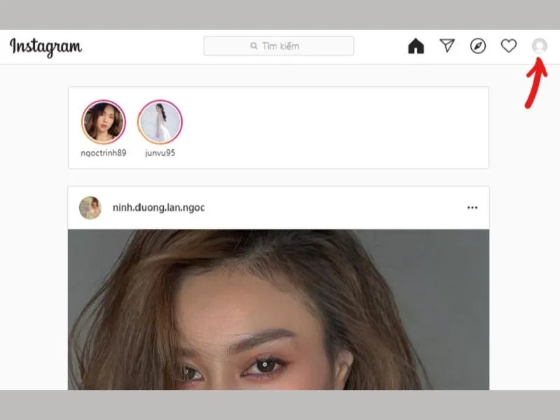 Vào biểu tượng người trên góc phải màn hình