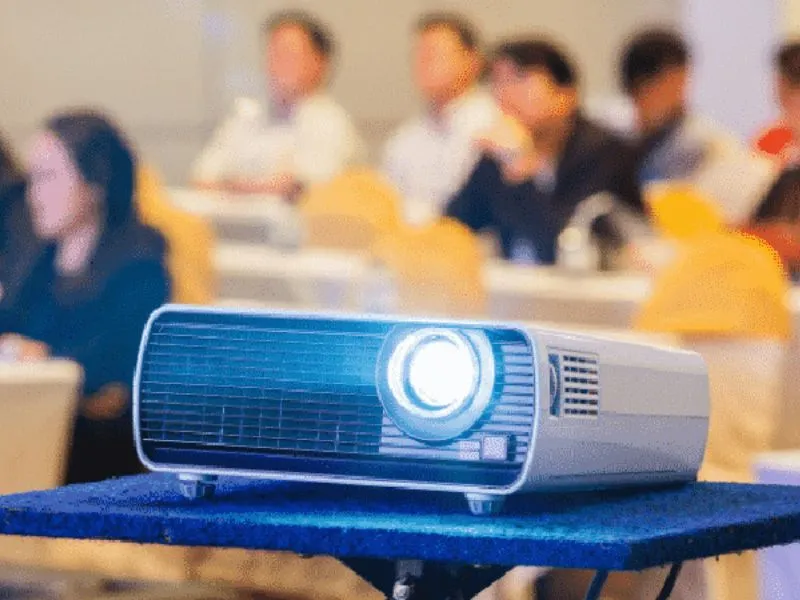 Tìm hiểu về Cách kết nối máy chiếu với máy tính