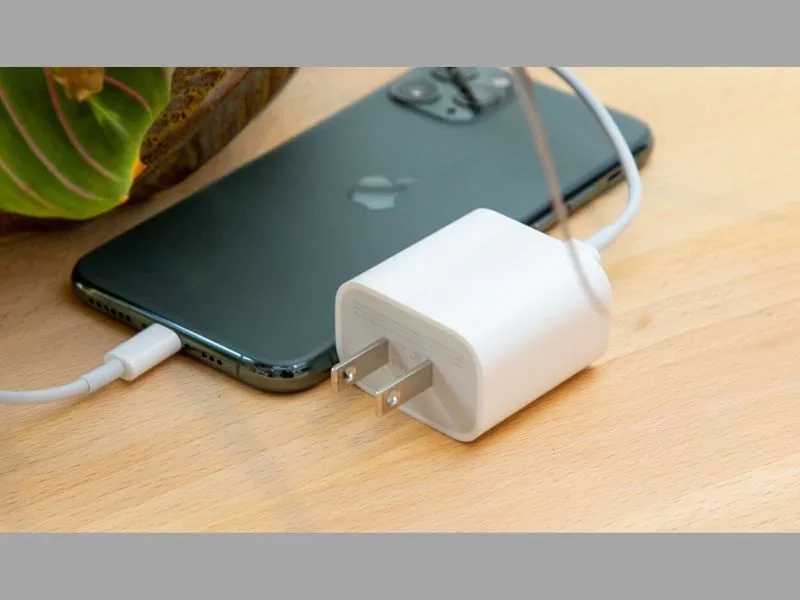 Cách sạc pin iPhone 13 pro max đúng và hiệu quả