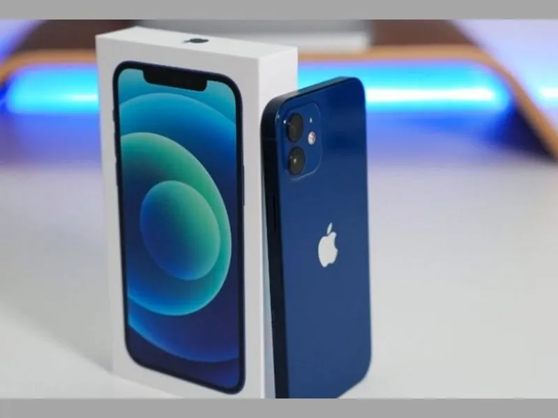 Cách test iPhone 12 ngoại hình mặt lưng và các cạnh viền, màn hình máy