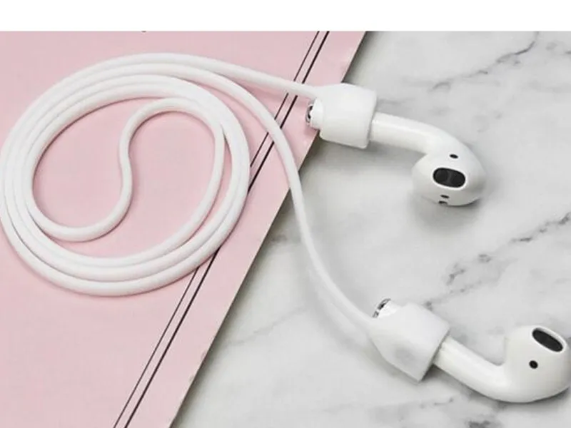 Cách tìm tai nghe airpod bị mất 1 bên bằng cách gắn dây nối cho tai nghe