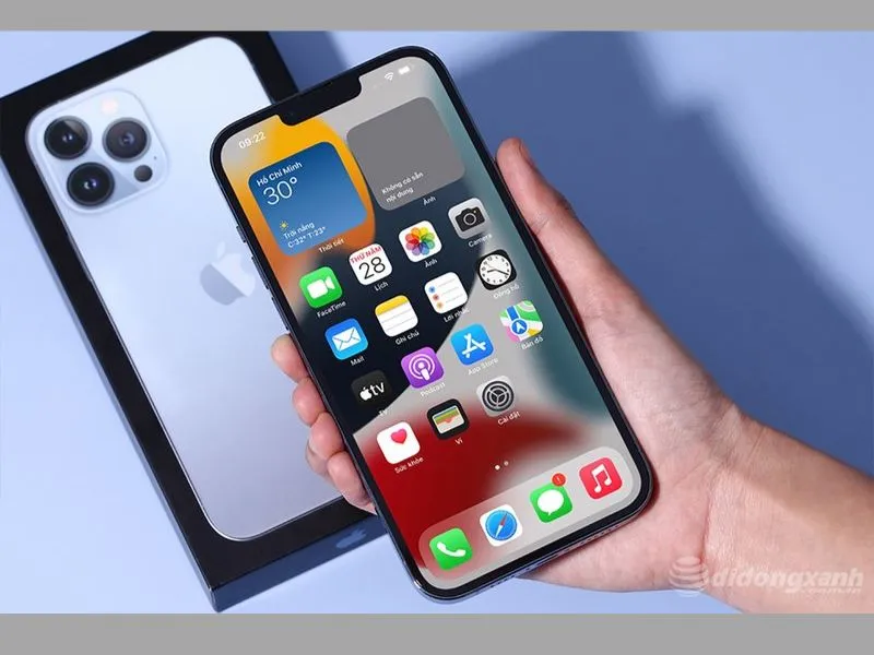iPhone 13 Pro Max với bộ nhớ khủng đang được bày bán tại Di Động Xanh
