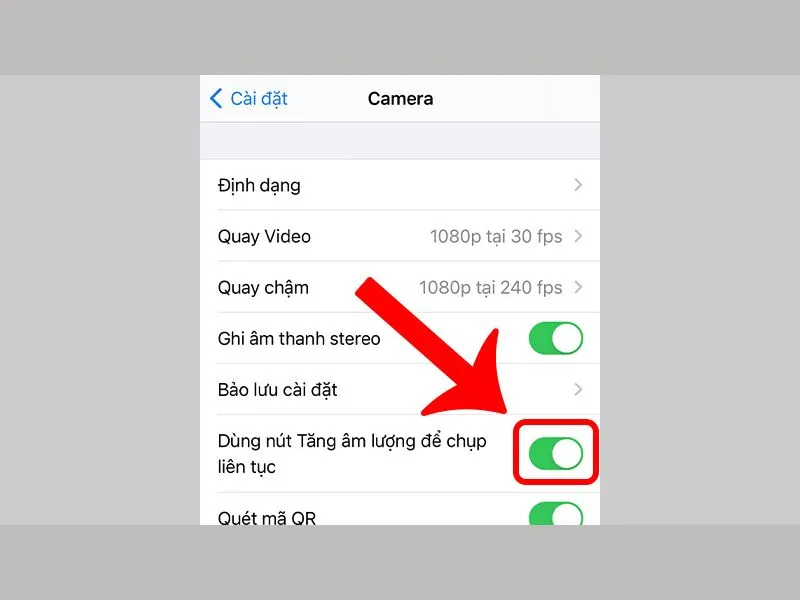 Gạt công tắc tại tùy chọn “Dùng nút tăng âm lượng để chụp liên tục” chuyển sang màu xanh