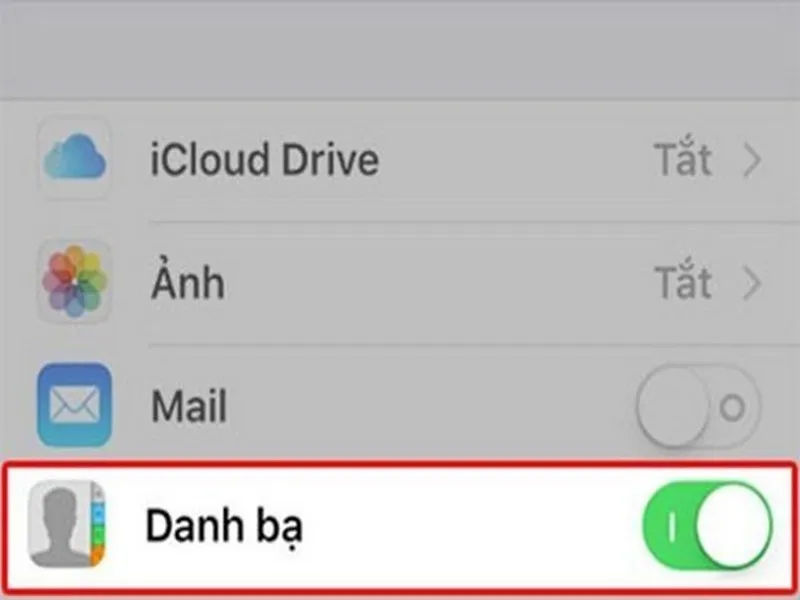Vào mục “Danh bạ” để bắt đầu thực hiện xuất danh bạ