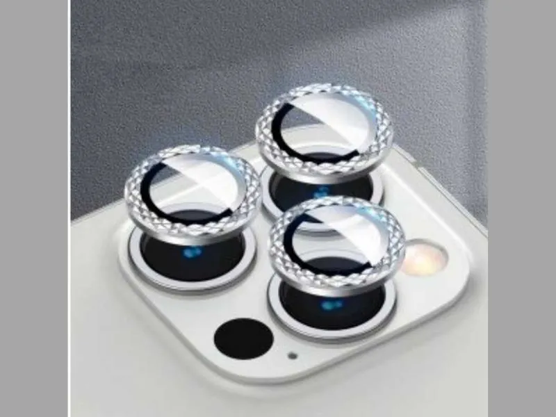Vậy có nên dán camera iPhone 13 pro max không?
