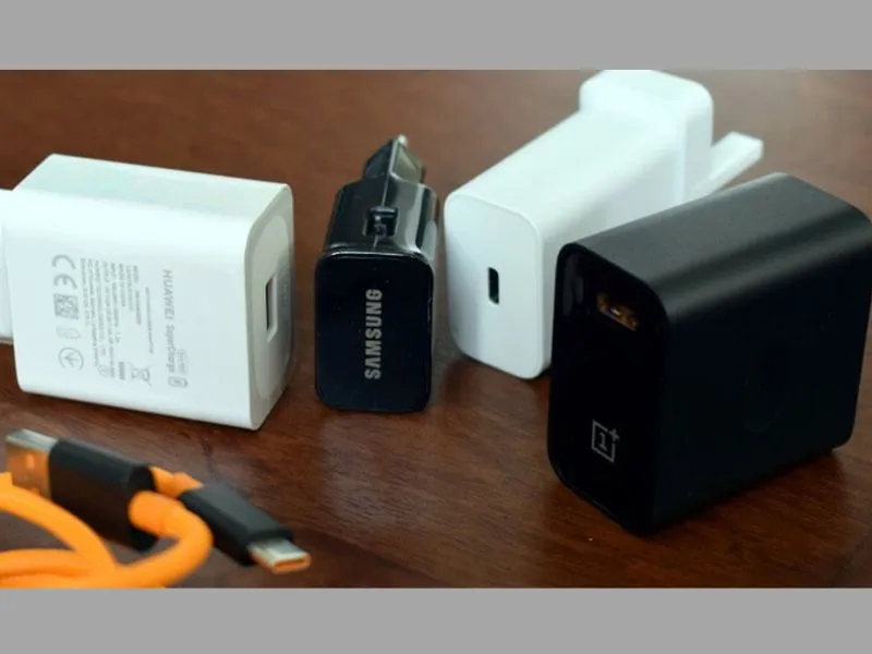 Dùng củ sạc nhanh Samsung cho iPhone có làm điện thoại dễ chai pin hơn?