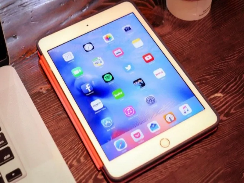 Có nên mua iPad cũ - IPad 4 mini