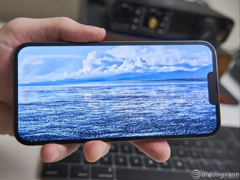 đánh giá iphone 13 pro max về màn hình