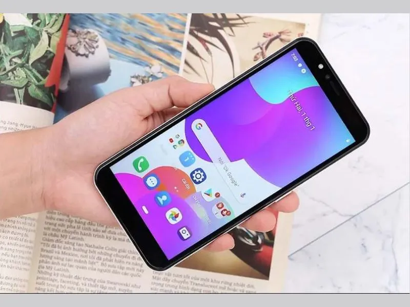 Điện thoại Samsung giá từ 3 đến 4 triệu - Đã mắt với màn hình của smartphone