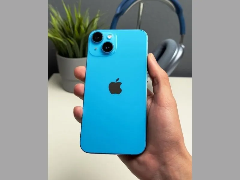 iphone 15 co may mau