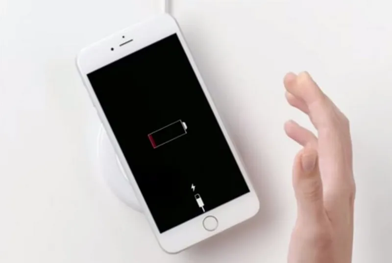 Pin cạn kiệt xuất hiện vạch đỏ