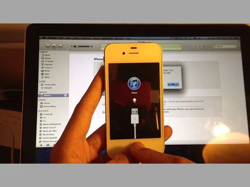 Khắc phục tình trạng iPhone bị trắng màn hình thông qua itunes