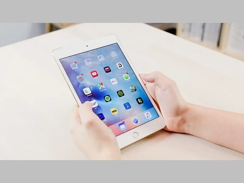 Nhiều bạn trẻ lựa chọn iPad chơi game là dòng iPad mini 4 WIFI 64GB