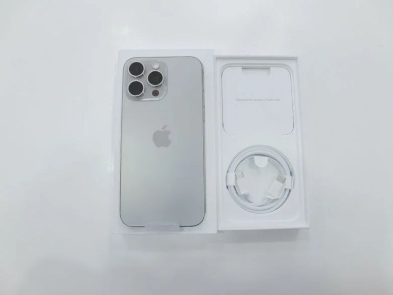 Bộ cáp sạc iPhone 15 Pro cũ