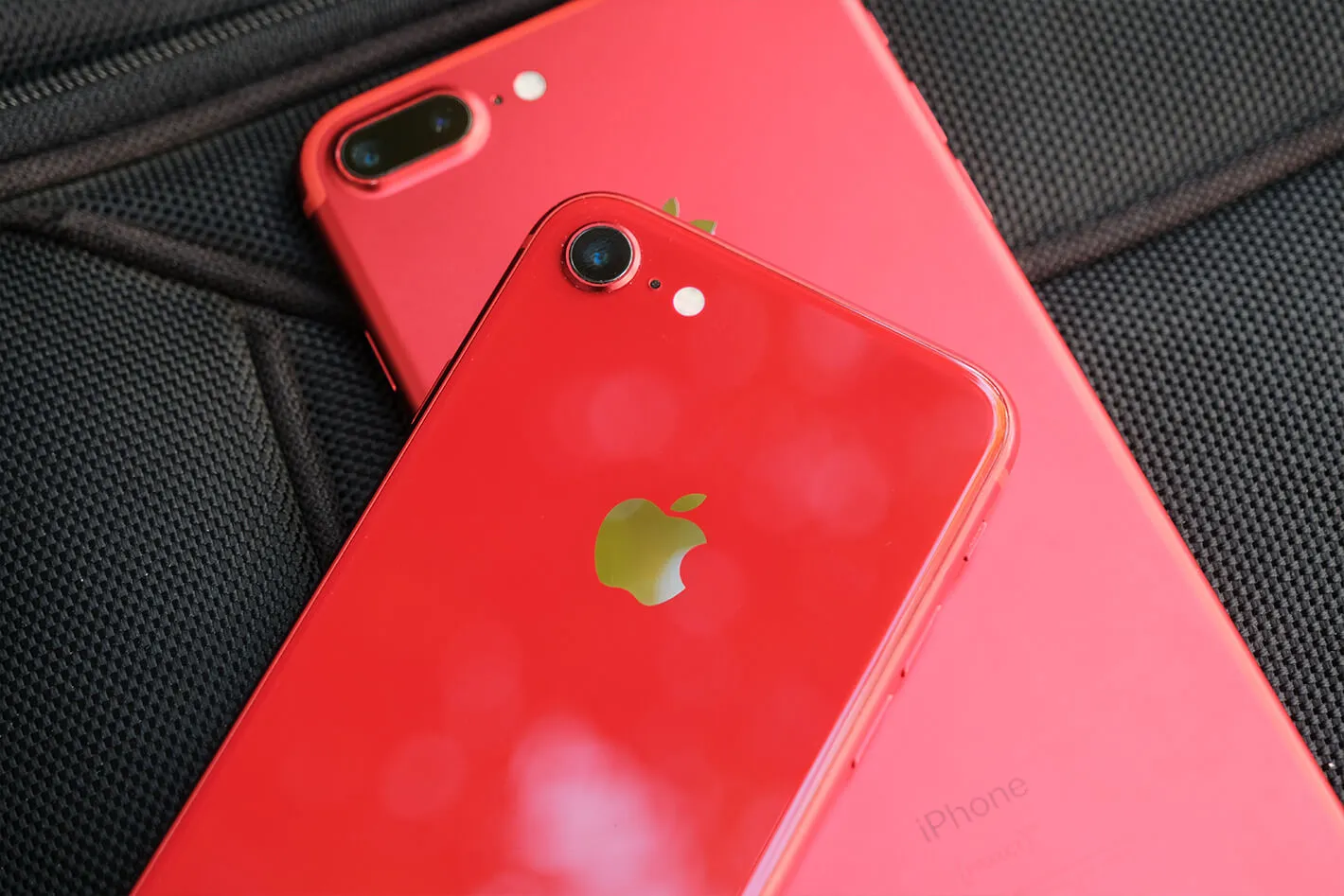 iPhone 8 trang bị sạc không dây hoàn toàn mới