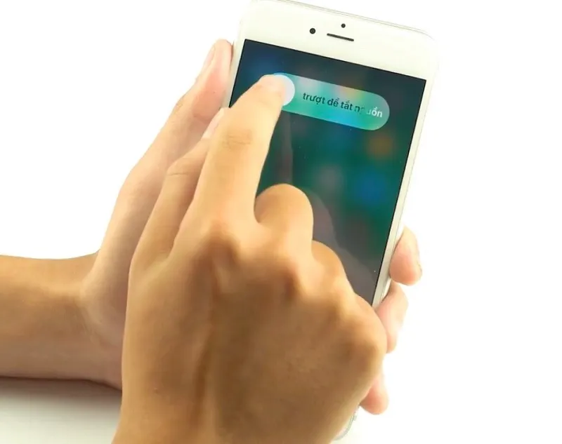 Tắt nguồn thiết bị iPhone