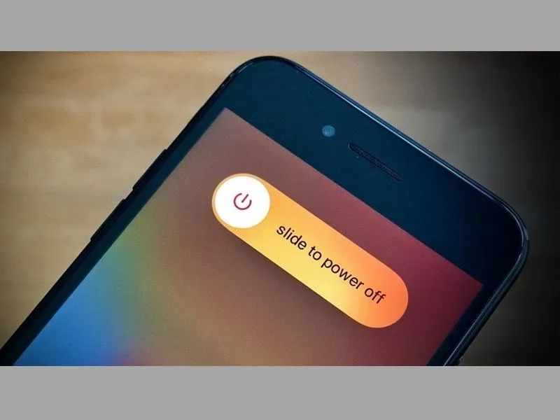 Khởi động lại iPhone bị lỗi màn hình