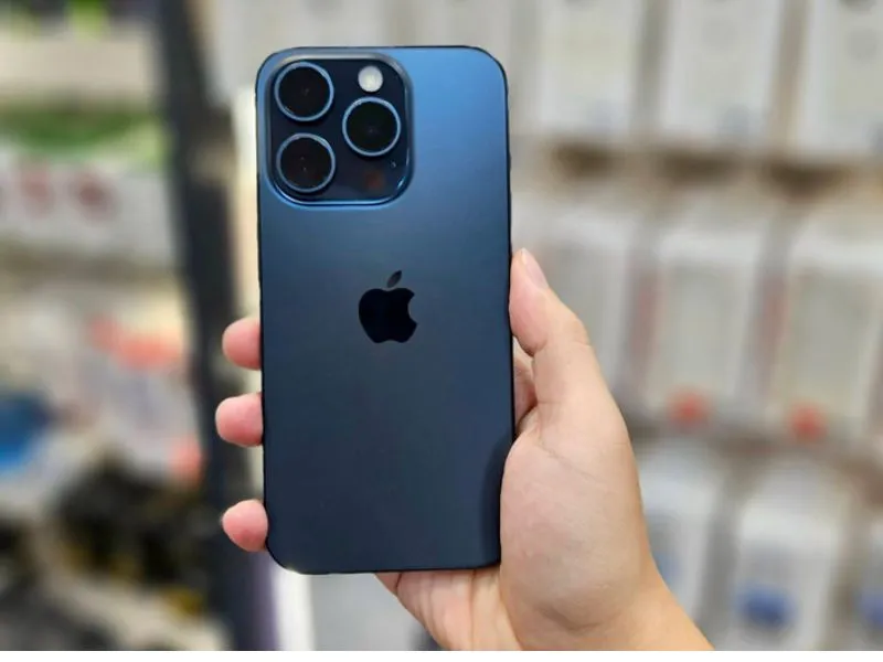 iPhone 15 Pro Max Titan
