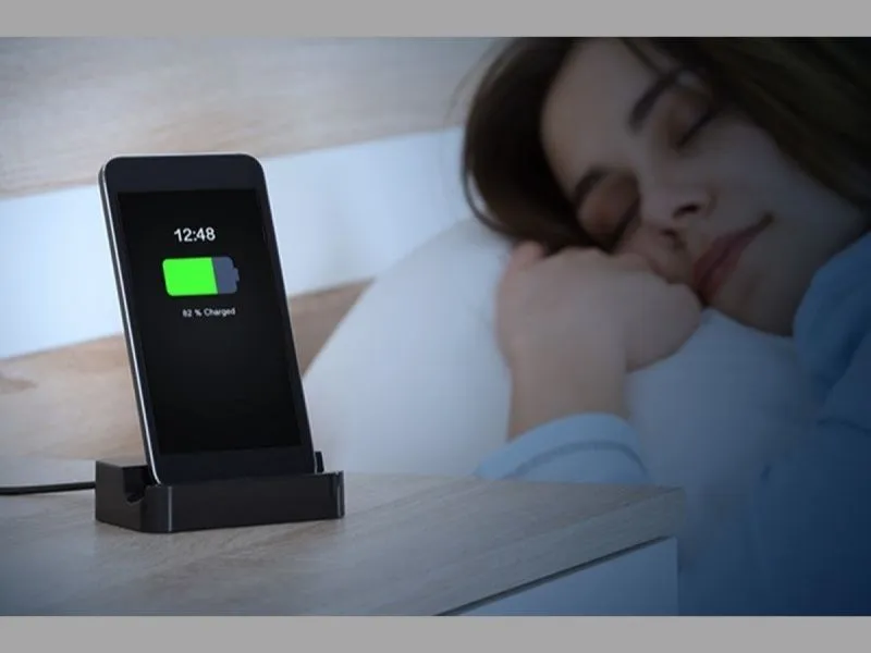 Pin iPhone bao nhiêu phần trăm thì sạc?