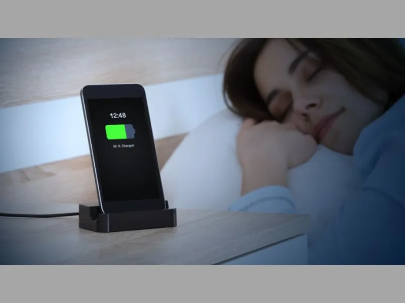 iphone sạc pin qua đêm có sao không?