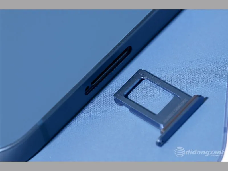 sạc iphone qua đêm có bị chai pin không?