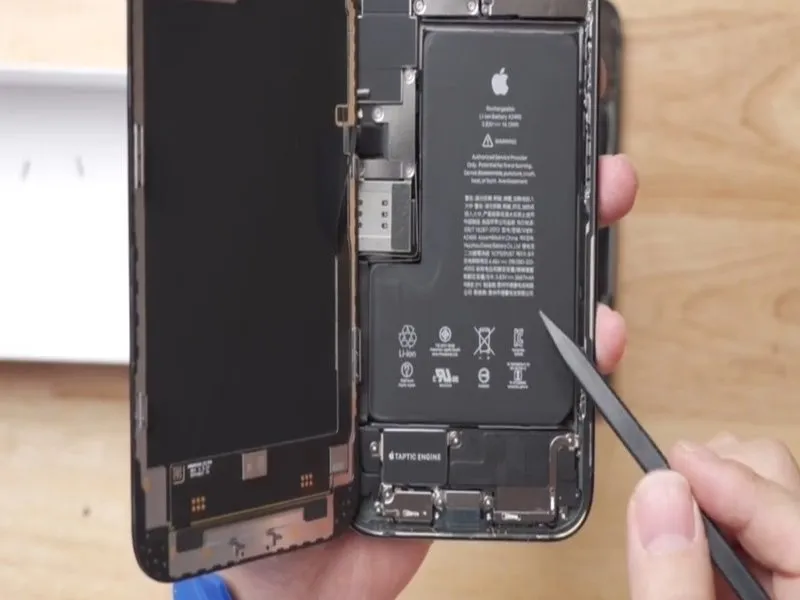 Pin iPhone 14 sử dụng khá tốt