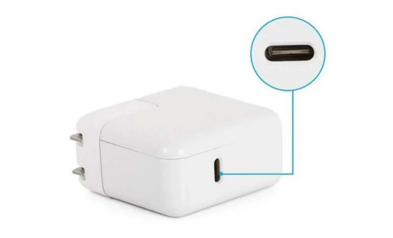 Sạc iPhone chính hãng bao nhiêu tiền? Có đắt không?