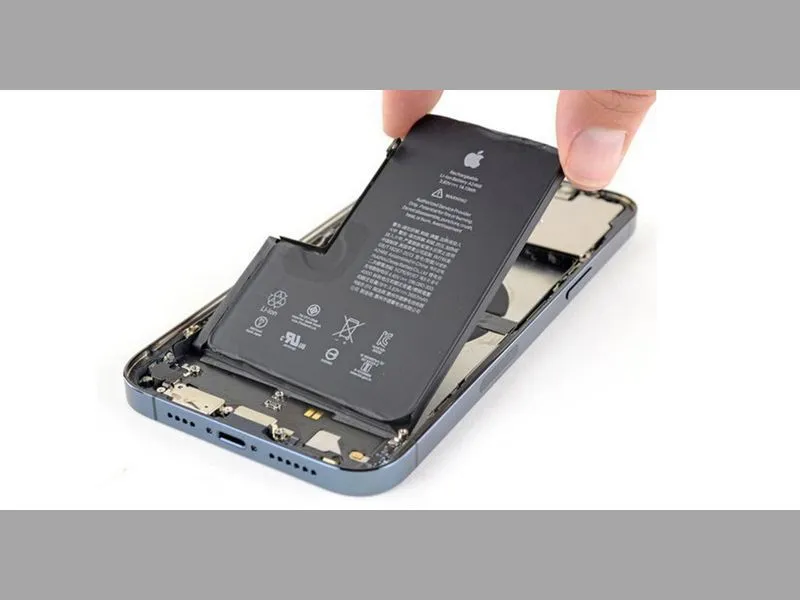 Hãy mang iPhone của bạn đến trung tâm sửa chữa để khắc phục lỗi sạc