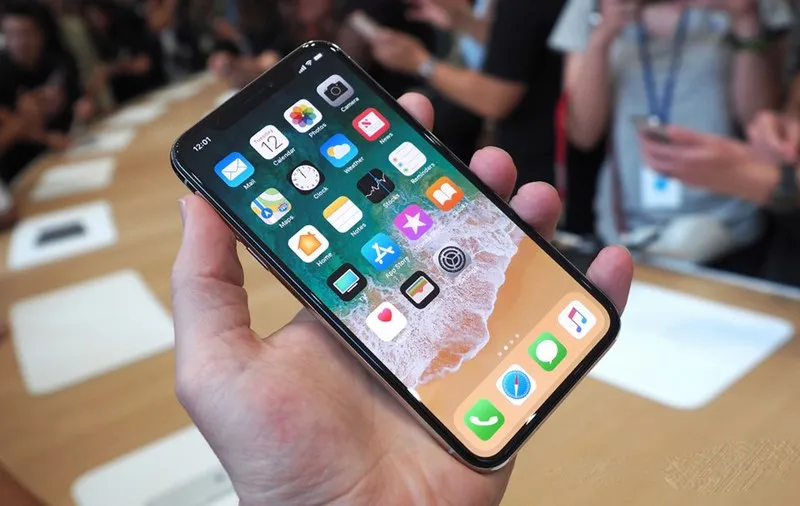 So Sánh pin iPhone qua thời gian sử dụng