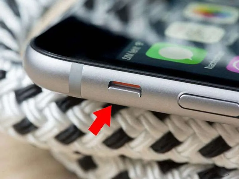 Chuyển điện thoại sang chế độ im lặng là cách tắt tiếng camera iphone