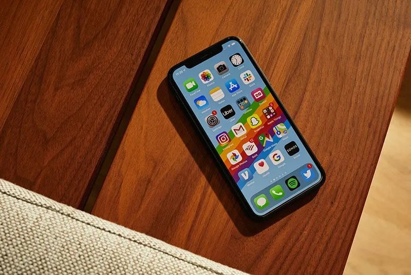 thay ép kính iPhone 11 pro